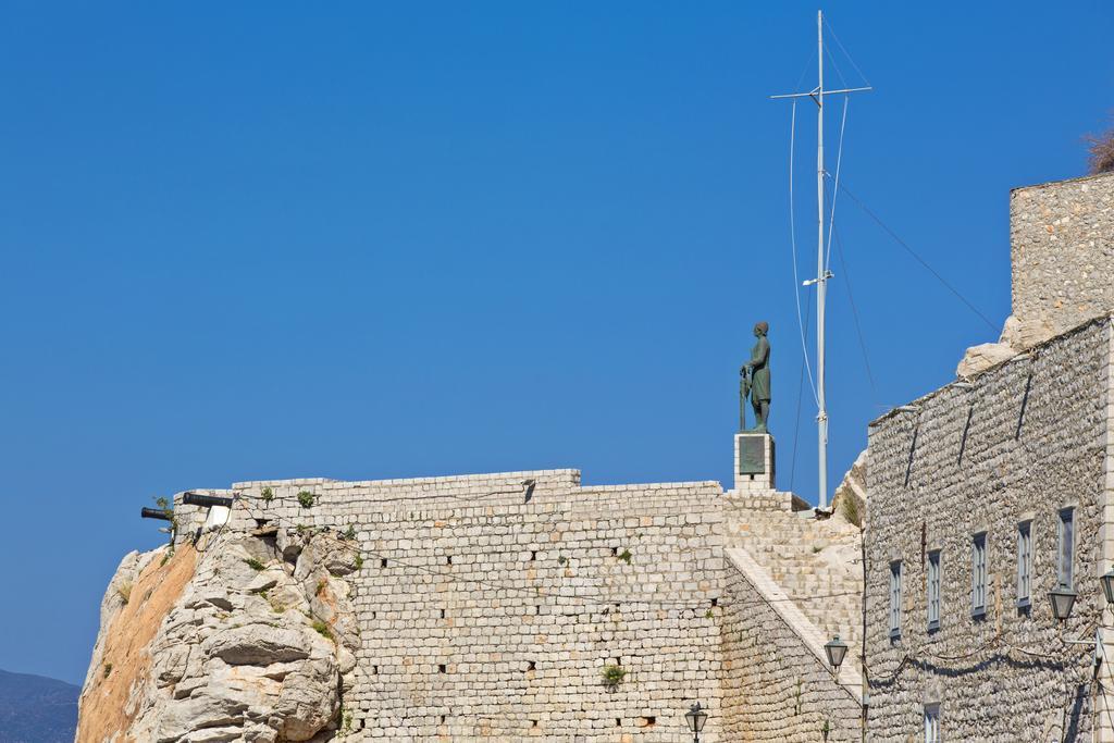 Hotel Leto Hydra Екстериор снимка