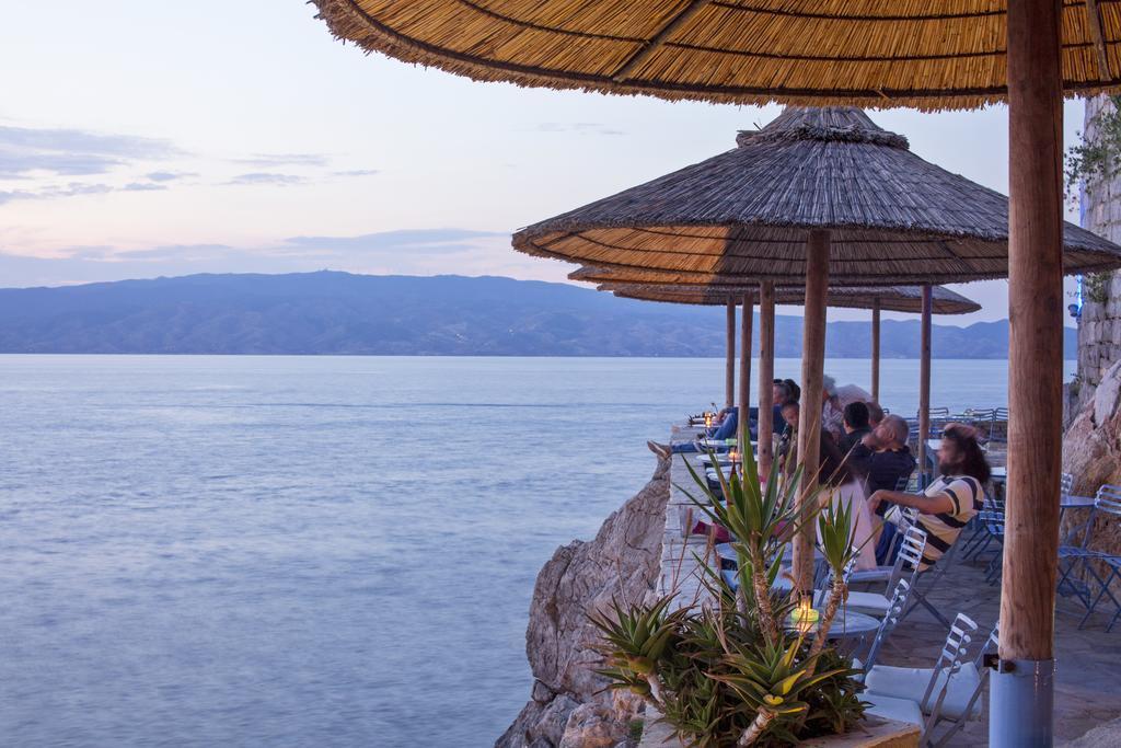 Hotel Leto Hydra Екстериор снимка