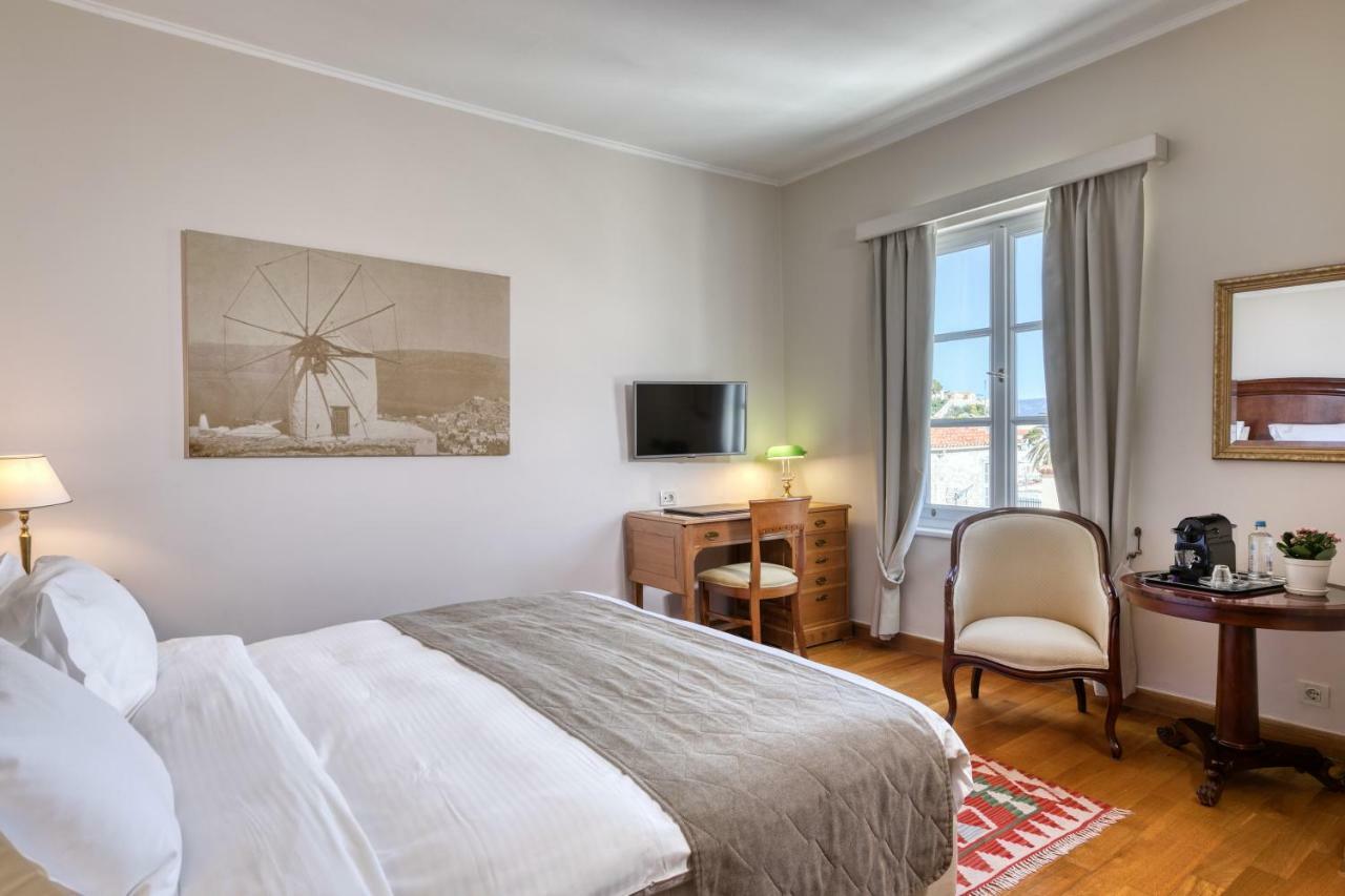 Hotel Leto Hydra Екстериор снимка